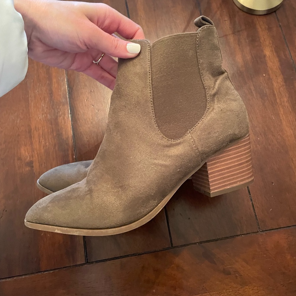 Faux suede pointed toe olive green boots